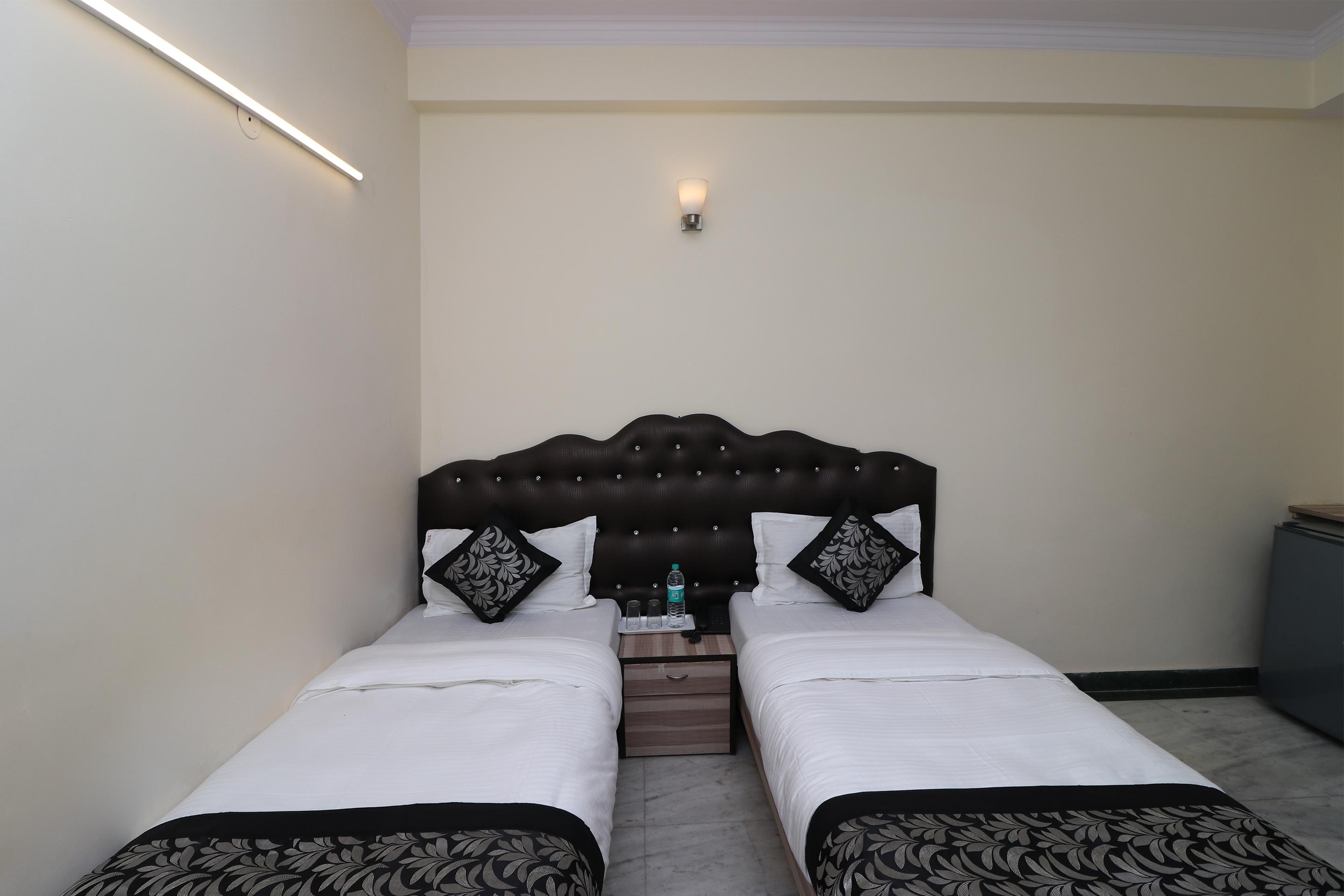 Adb Rooms Hotel Silver Shine New Delhi Buitenkant foto